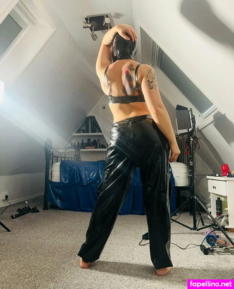 rubberemily, rubberemilyfree Nude Leaked OnlyFans Photo #W0M6cVe5yT