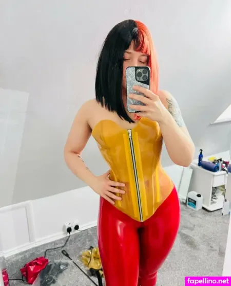 Rubberemilyfree 1 OnlyFans Thumbnail #aEfL0xajVw