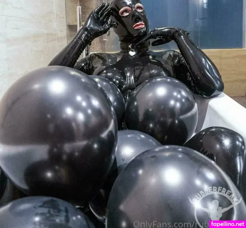 Rubberfreak OnlyFans Thumbnail #9OyIa7FnVJ
