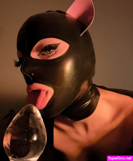 Rubberkitty69 OnlyFans Thumbnail #zM63wIaijc