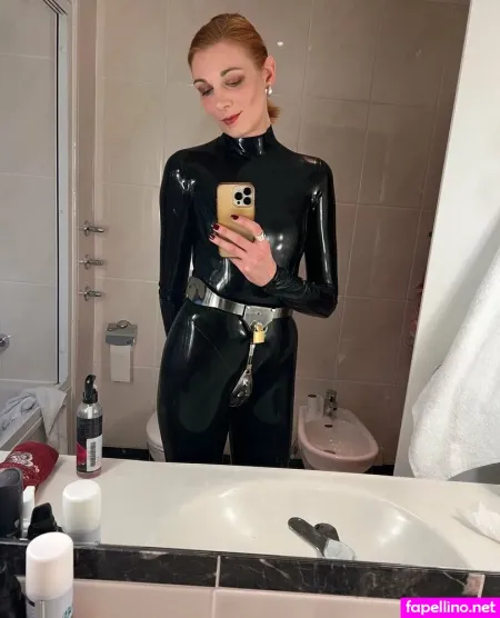 Rubberpervs OnlyFans Thumbnail #LTwi6Hok3f