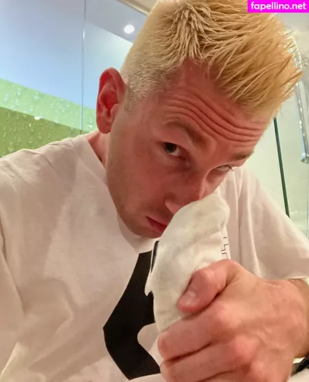 Rubberskaterboy OnlyFans Thumbnail #AxCdNhbdGd