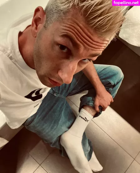 Rubberskaterboy OnlyFans Thumbnail #KqJ4MRLUa0