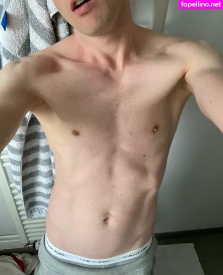 Rubberskaterboy OnlyFans Thumbnail #OHFS8JdtB5