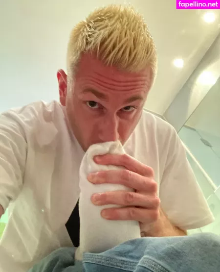 Rubberskaterboy OnlyFans Thumbnail #T04H0rVkwe