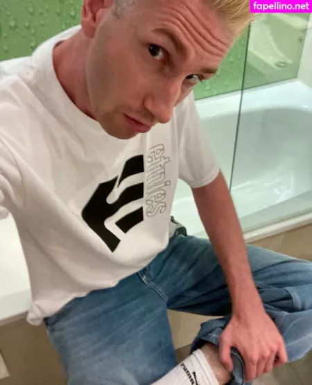 Rubberskaterboy OnlyFans Thumbnail #WcLrxHsPKv