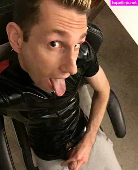 Rubberskaterboy OnlyFans Thumbnail #vmnHYWt1Sk