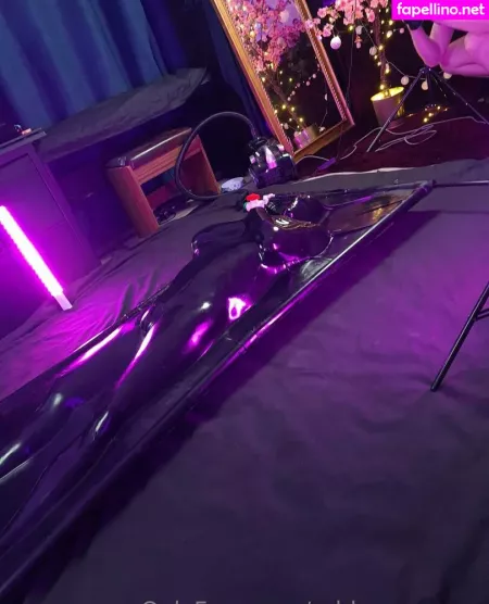 Rubbersorcerer OnlyFans Thumbnail #p4QpmoxWlq