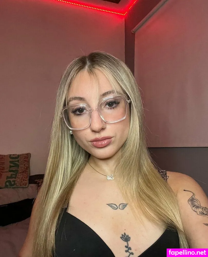 honeyyxsofiaa, rubiasophiee Nude Leaked OnlyFans Photo #eeNVLkw1n7