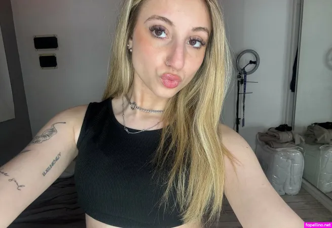 Rubiasophiee OnlyFans Thumbnail #iCuLdW6dzk
