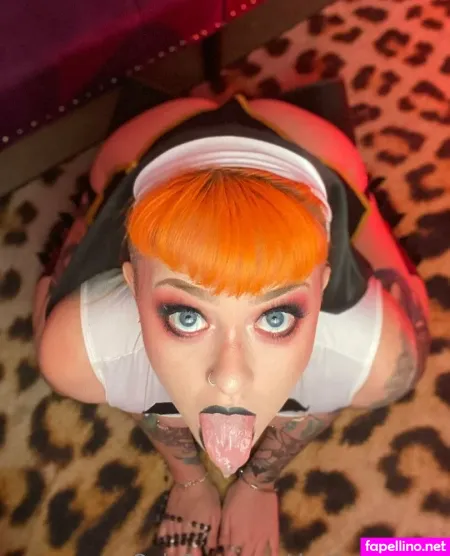 Rubiehelliafree OnlyFans Thumbnail #LR7X4dY9fb