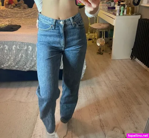 Ruby Smith OnlyFans Thumbnail #nBk899sjiO