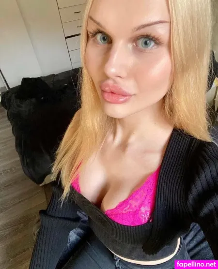 Rubydiamantee OnlyFans Thumbnail #KWNh4S5bw8