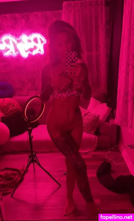 Rubyroxanne 1 OnlyFans Thumbnail #F5bddoBozl