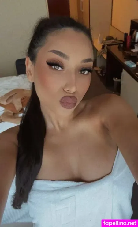 Rubyrr1 OnlyFans Thumbnail #Q7Lzm6xWot