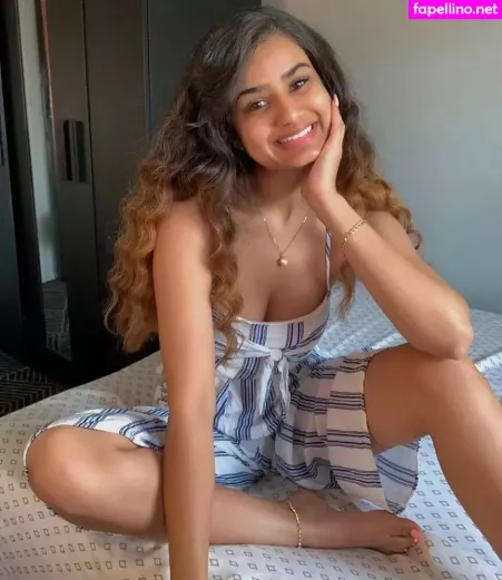 Ruhana X OnlyFans Thumbnail #23aluewnk6