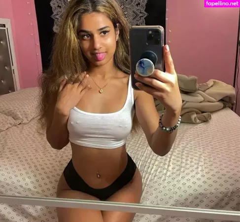 Ruhana X OnlyFans Thumbnail #CfwdnXYhbL