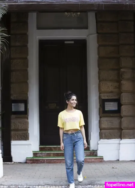 Ruhani Sharma OnlyFans Thumbnail #1QVUkzCKuK