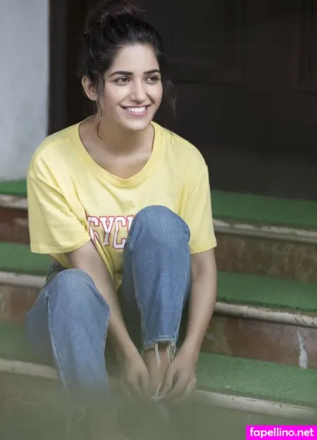 Ruhani Sharma OnlyFans Thumbnail #mYuU2u8kki