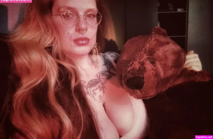 Ruja Morgenstern OnlyFans Thumbnail #IHVlwlfT6h