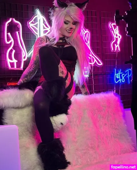 Rule34shark OnlyFans Thumbnail #FgRj7e4eBR