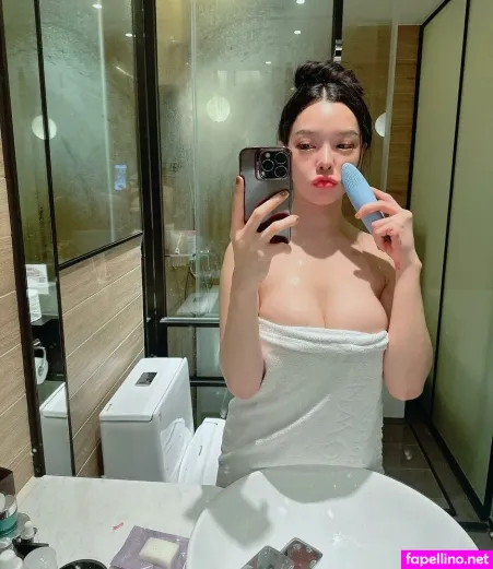 Rungarun Kunlawong OnlyFans Thumbnail #IuQ1X5E3aB