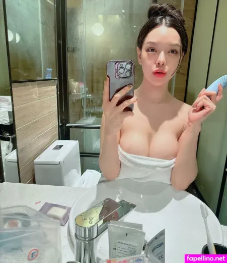 Rungarun Kunlawong OnlyFans Thumbnail #sfXWe1aVP4