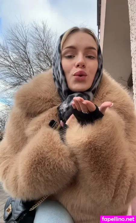 Rus Lana OnlyFans Thumbnail #F8p1im9uAL