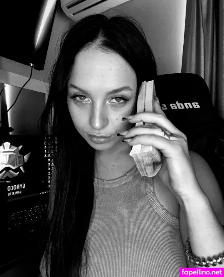 Ruslanka02 OnlyFans Thumbnail #7WHUIQFQGP