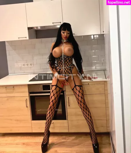 Russian Bomba Tut OnlyFans Thumbnail #FNsfCrffVh