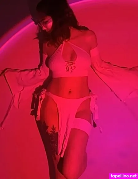 Rustllingbunnie OnlyFans Thumbnail #jYtqI49WUm