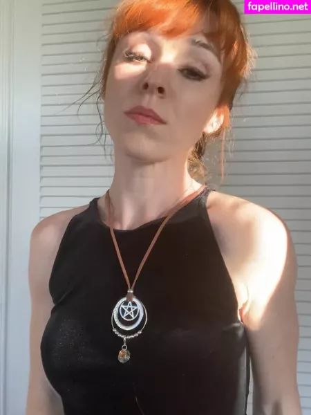 Ruth Connell OnlyFans Thumbnail #epngMzGotE