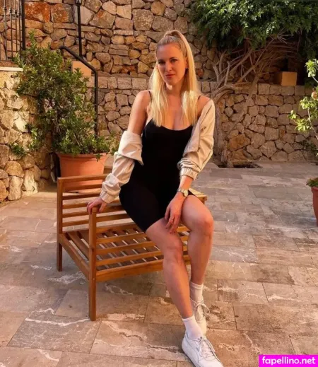 Ruth Hofmann OnlyFans Thumbnail #MUdrLCYby2