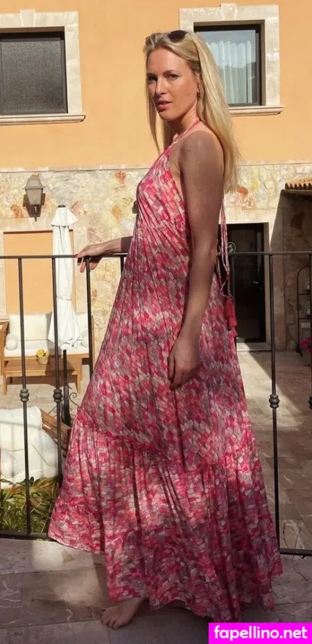 Ruth Hofmann OnlyFans Thumbnail #Nhc69bIzX5