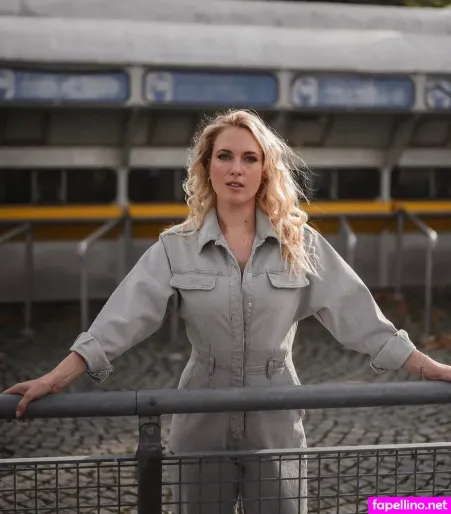 Ruth Hofmann OnlyFans Thumbnail #sIna7ZuiRK