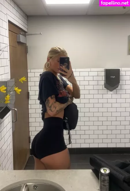 Ryrenee OnlyFans Thumbnail #0agBznbUDR