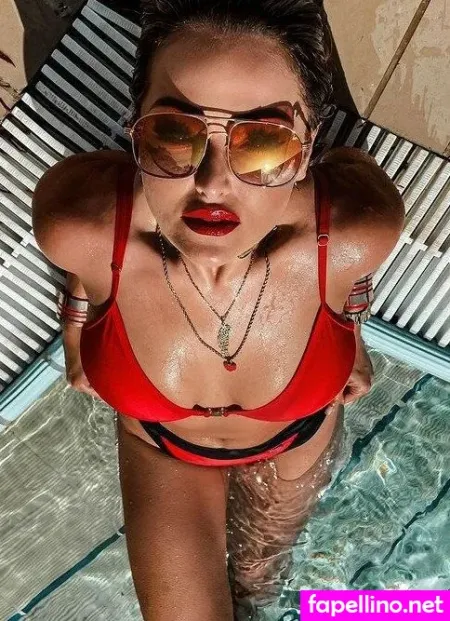 S H A N E L OnlyFans Thumbnail #h5tRBEvAyB