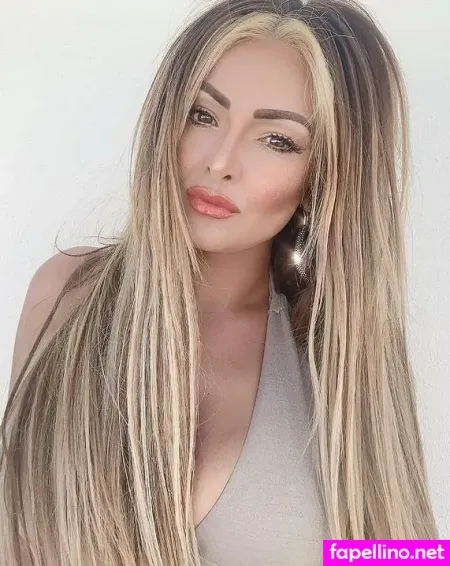 S H A N E L OnlyFans Thumbnail #iLNDdwRWw5
