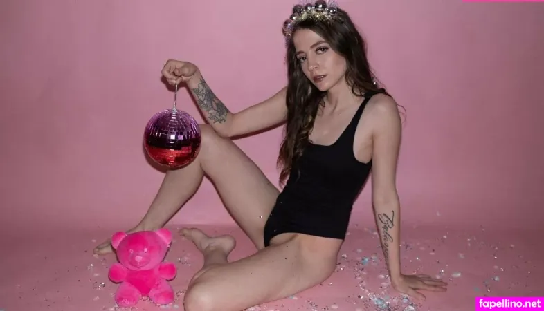 S Henderson69 OnlyFans Thumbnail #Qbf8IRdm2E