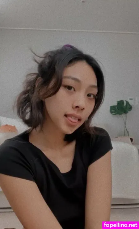 S Kim OnlyFans Thumbnail #HiCmLV9N1L