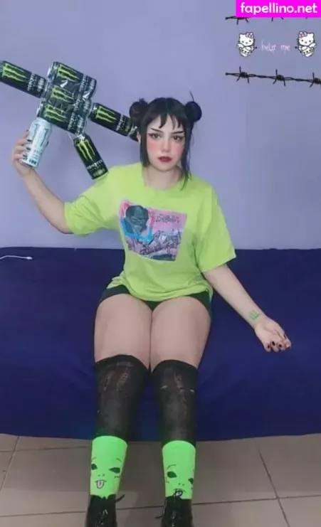 S Sk8ter Girl OnlyFans Thumbnail #q18rJ0t5nV