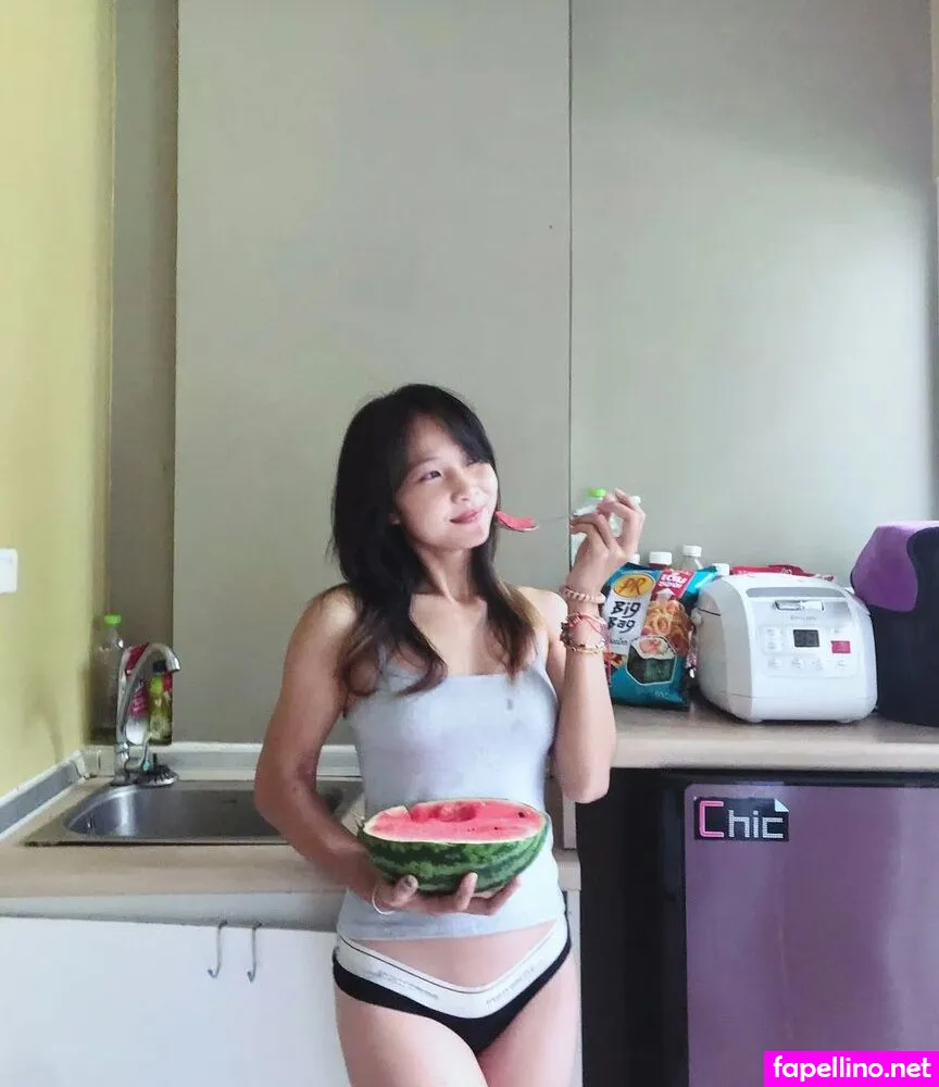 s_suikaa, suik_aaaa, sweetsuika Nude Leaked OnlyFans Photo #9lK1ZVfEqP