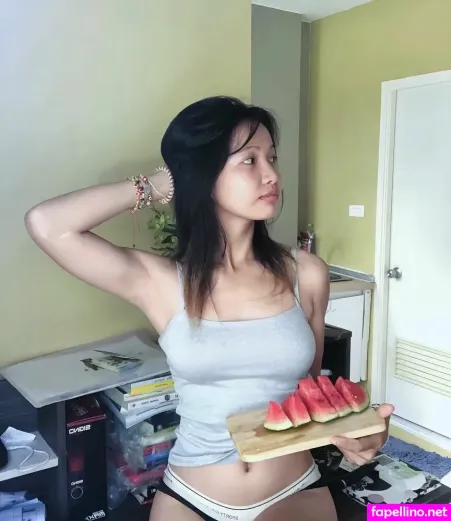 S Suikaa OnlyFans Thumbnail #WWGtRswTOW