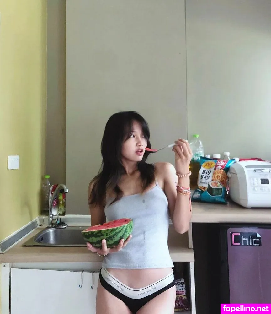 s_suikaa, suik_aaaa, sweetsuika Nude Leaked OnlyFans Photo #YsrmXbStf5