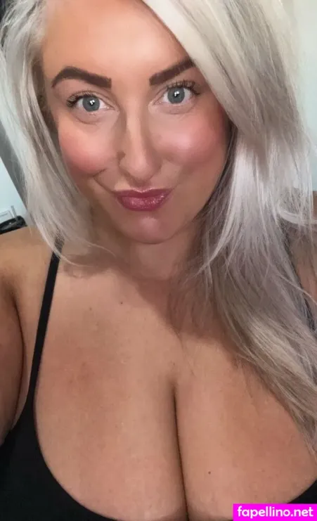 S4r4htait OnlyFans Thumbnail #3ByiDc9sU1