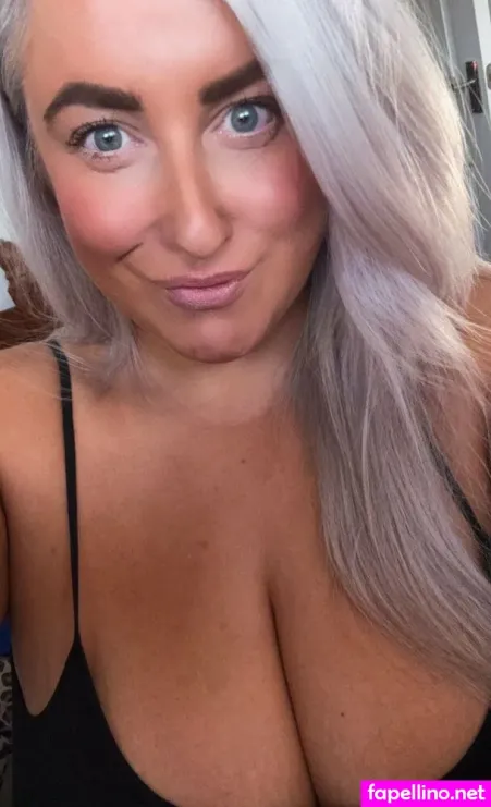 S4r4htait OnlyFans Thumbnail #86Tkwulypi