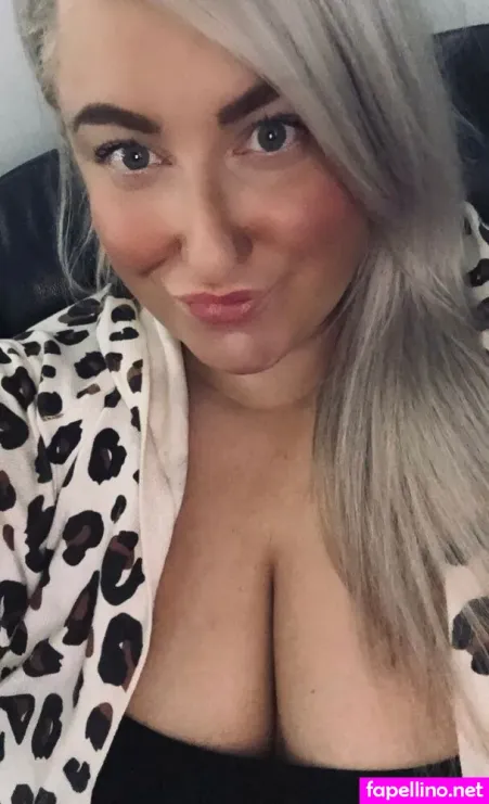 S4r4htait OnlyFans Thumbnail #A6Oly6PCbE