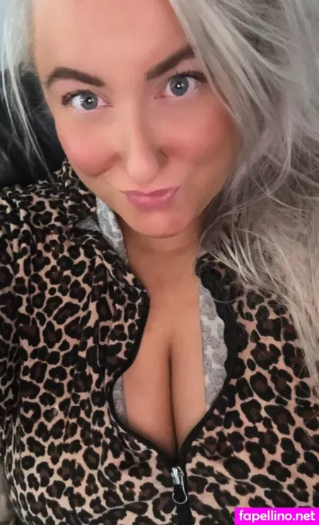 S4r4htait OnlyFans Thumbnail #J2qxmCu1mG
