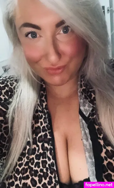 S4r4htait OnlyFans Thumbnail #Txfq6W0ft4