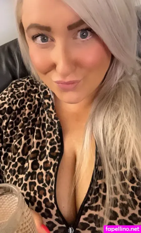 S4r4htait OnlyFans Thumbnail #zi7ej260lm